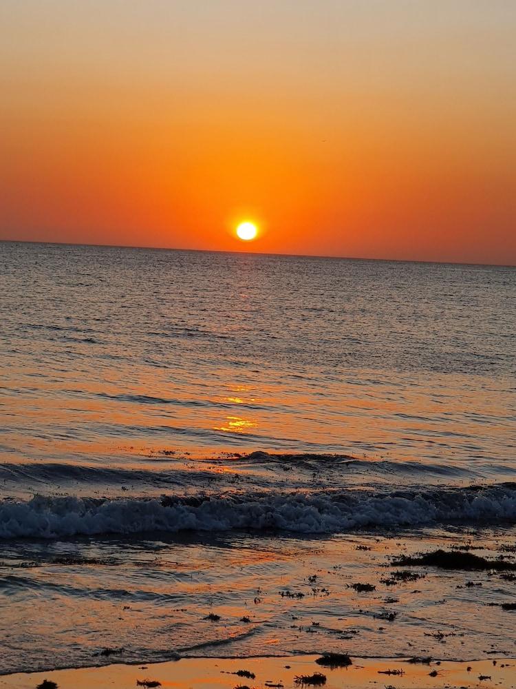Phenix Somone Beach
