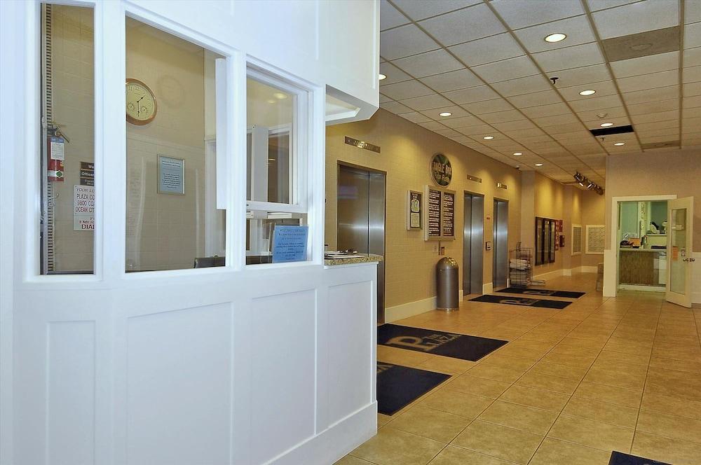 هينلوبين يونيت 615 باي لونج آند فوستر داخلي