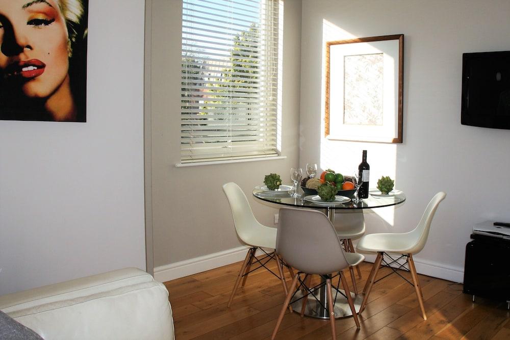 ذا كورت يارد، ويندزر، 2 بدز تفاصيل الفندق من الداخل