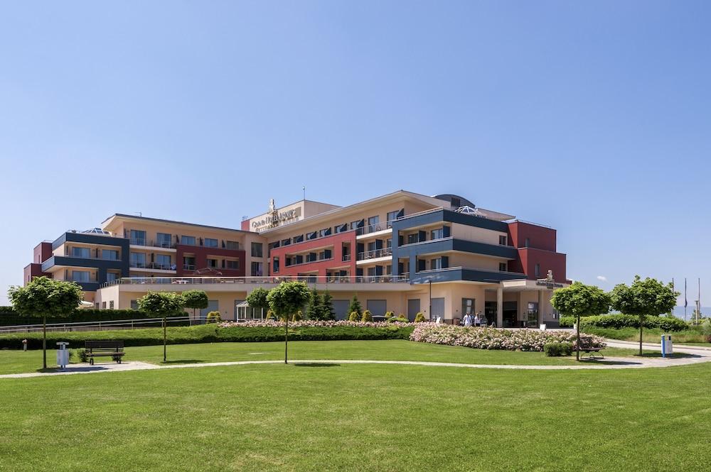 جراند هوتل بريموس-سافا هوتلز آند ريزورتس المنطقة المحيطة بالمنشأة