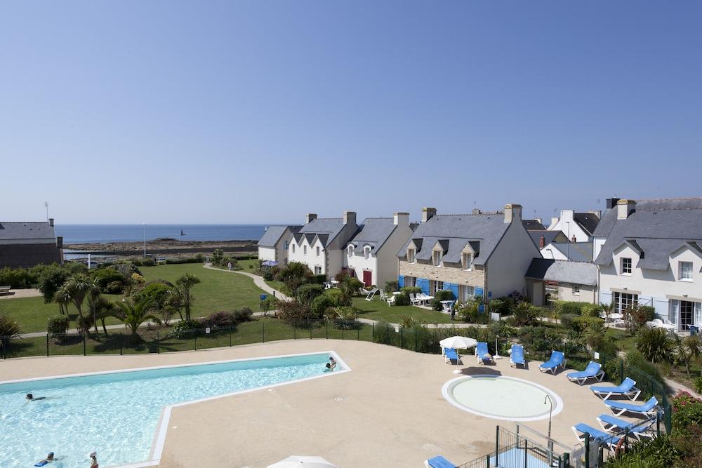 ريزيدونس بيير إيه فاكونس كاب مارين حمام سباحة مكشوف