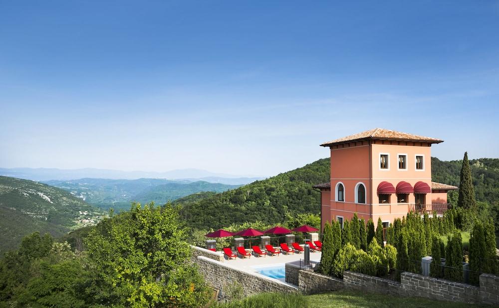 بالاتسو أنجيليكا أدلتس أونلي المنطقة الخارجية