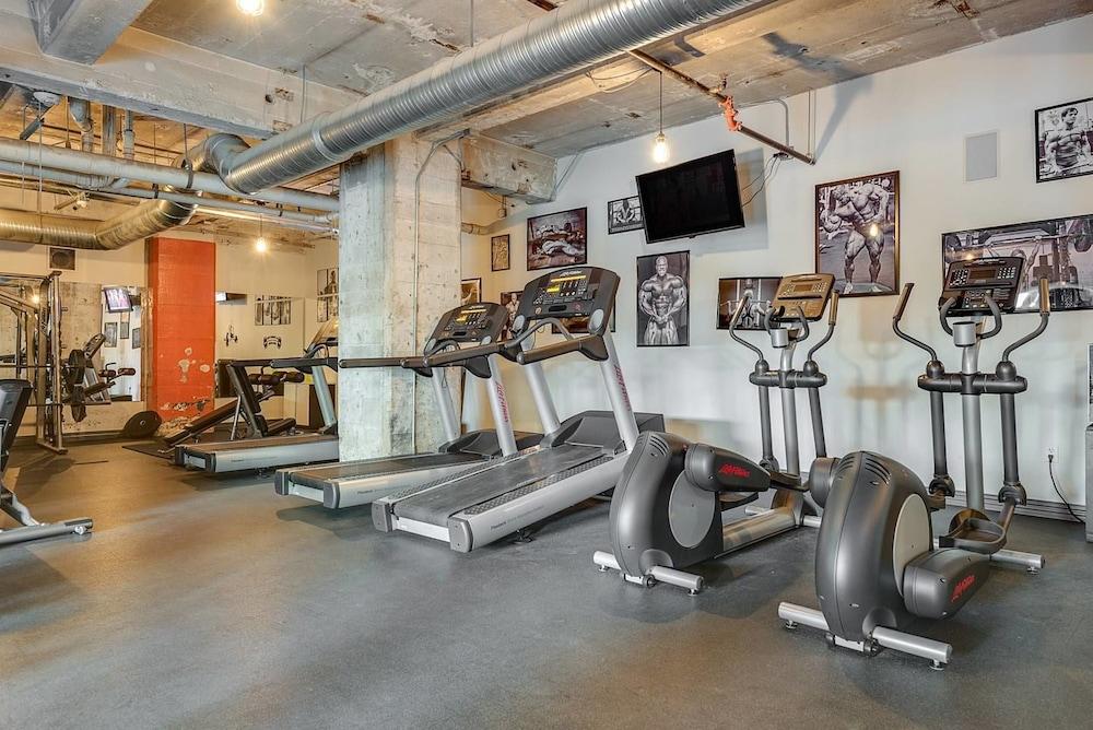 Modern 1bd in the Core of Downtown Fitness Facility
