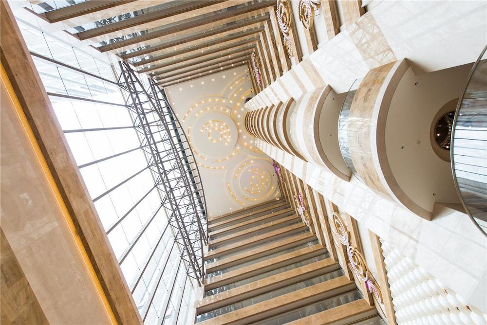 لانديسون بلازا هوتل نينجبو داخلي