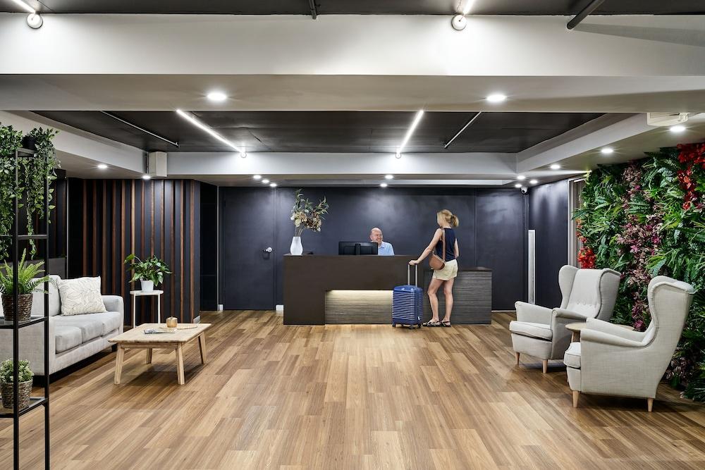 بونتهيل سبرينج هيل الردهة