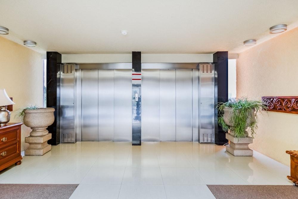 هوارد جونسون باي ويندام تولوكا الردهة