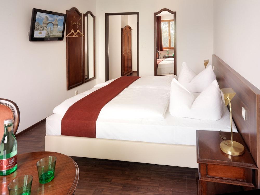 Marc Aurel Room