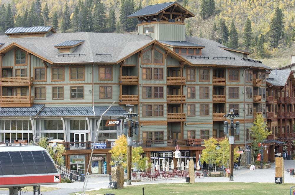 Copper One at Center Village by Copper Mountain Lodging Exterior