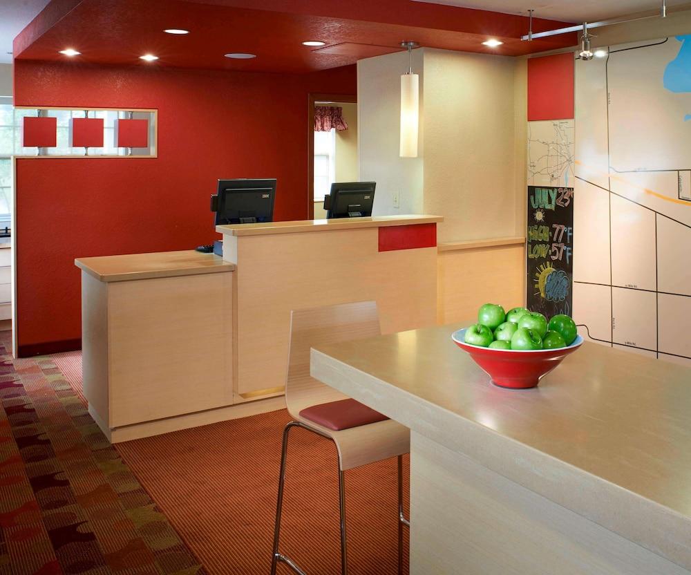 سونيستا سيمبلي سويتس دترويت نوفي الردهة