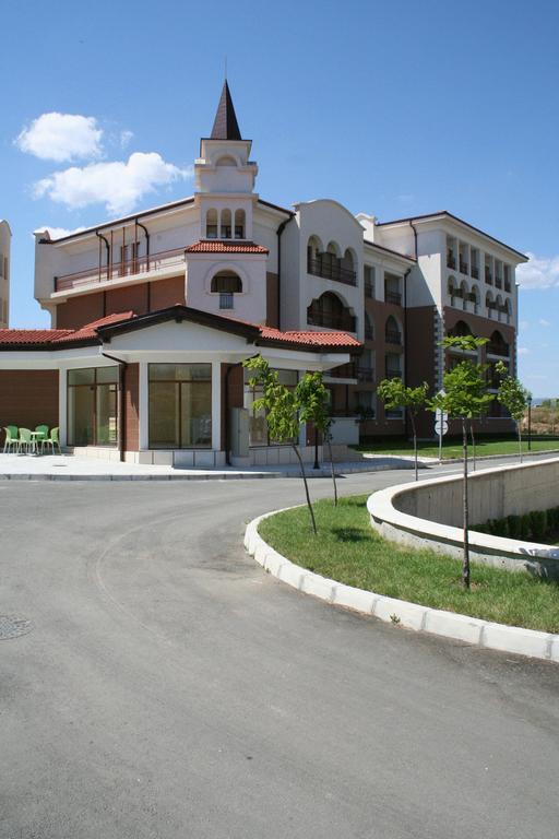 صنرايز كلوب آبارت هوتل الصورة الأساسية