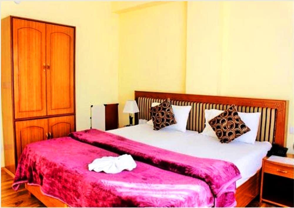 TIH The Himalayan Abode Room