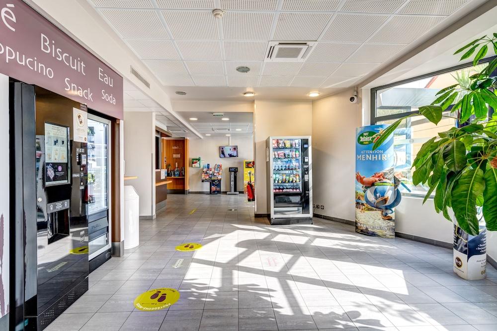 بي آند بي هوتل أورلاي رنجيس أيروبورت الردهة