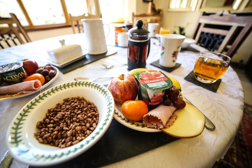 لوخ نيس بد آند بريكفاست