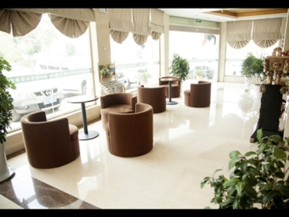 جرين تري إن ليانيونغانغ غوانيون وينتشو شانغماوتشونغ إكسبرس هوتل