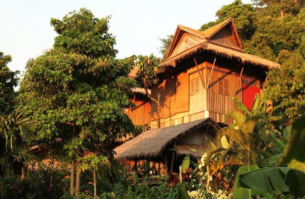Le Bout du Monde Khmer Lodge