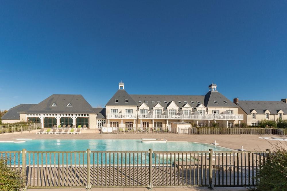 بيري آند فاكانسيز ريزدانس لو جرين بيتش المنطقة الخارجية