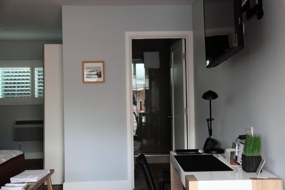 إل رويال جاردنز نير يونيفيرسال ستوديوز منطقة الانتظار في الردهة