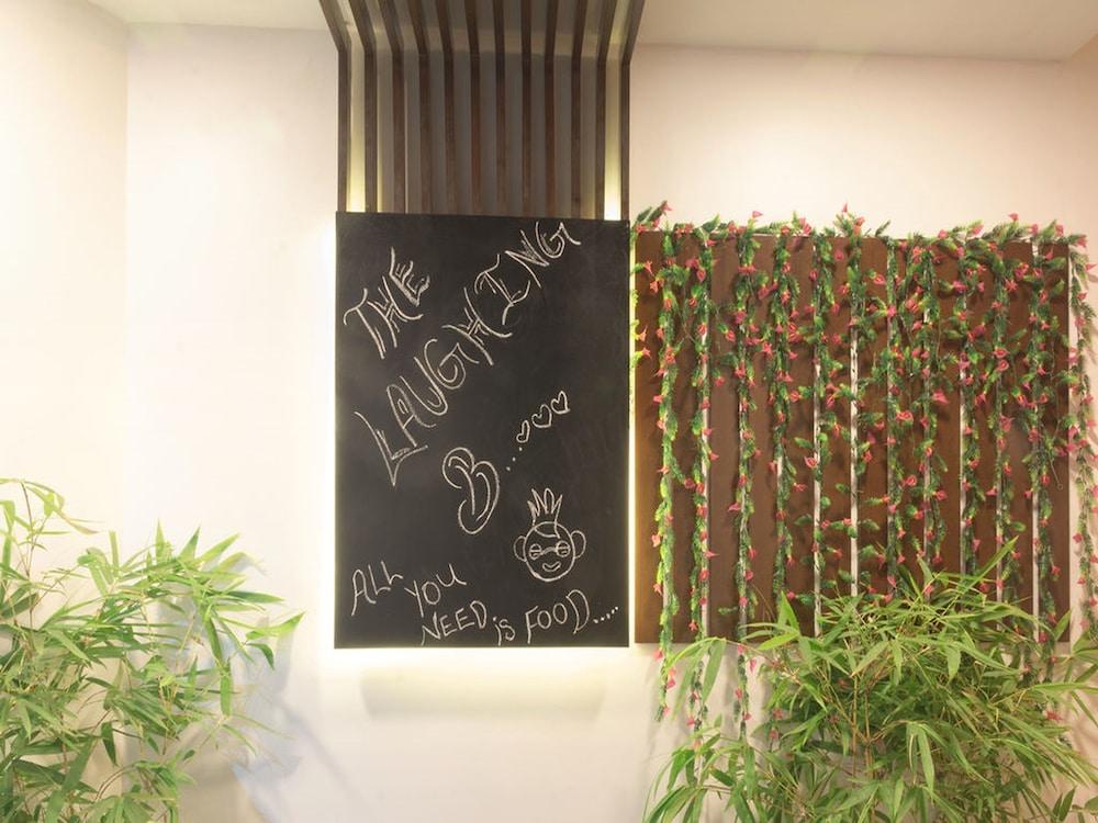 أو واي أو تاون هاوس 022 كوريجاون بارك بون تفاصيل الفندق من الداخل