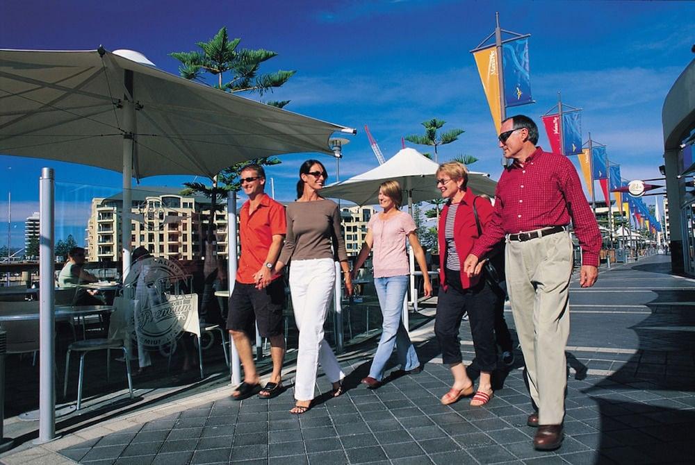 جلينيلج هوليداي أبارتمنتس كورفو، 200 ميترز تو ذا بيتش، فري باركينج المنطقة الخارجية