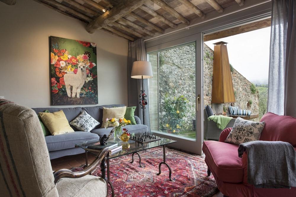 أزيندا أجريكولا مونتيستيجليانو