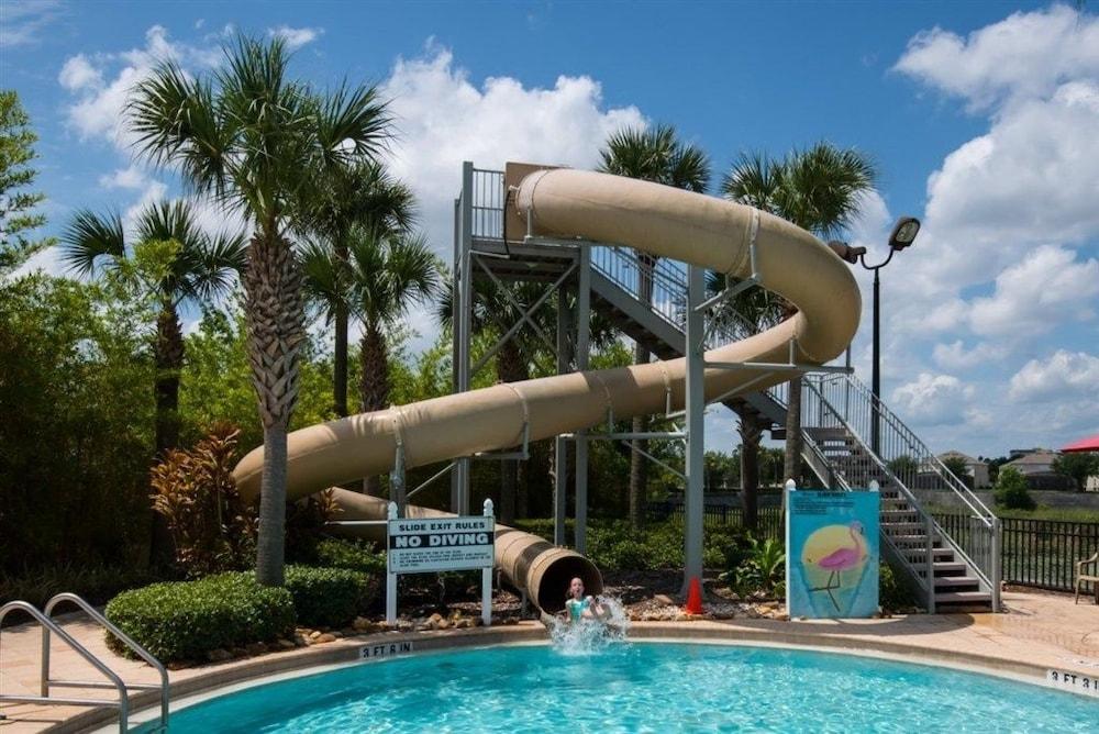 إف في 43009 - ويندسور هيلز ريزورت - 6 بد رومز 4 باث رومز فيلا حمام سباحة