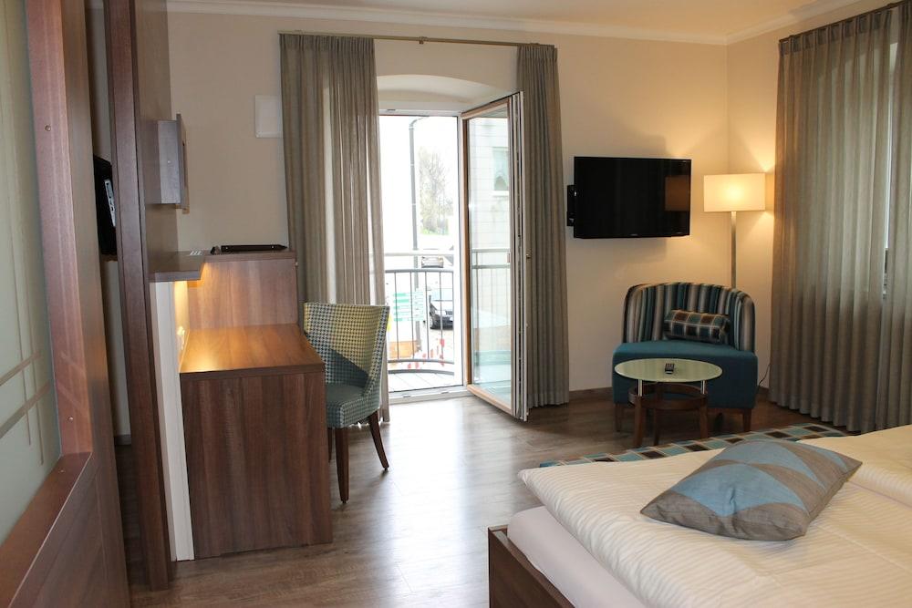 هوتل نامبر وان