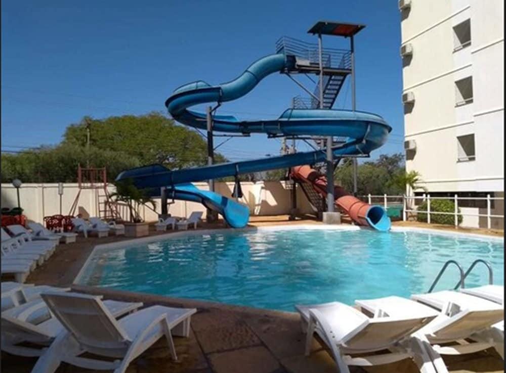 فيلاز ديروما ريزيدنس - بي في تي يو آر مركز أنشطة مائية