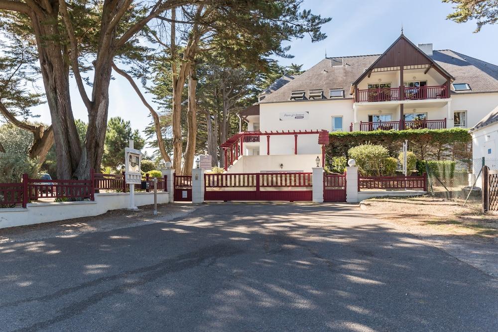 بيري وفاكنسيز بريميوم لو دومينيه دي... المنطقة الخارجية