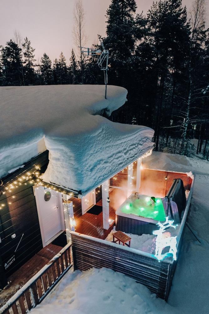 Pyhä Igloos Outdoor Spa Tub