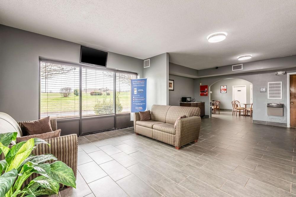 إيكونو لودج إن آند سويتس أخرى