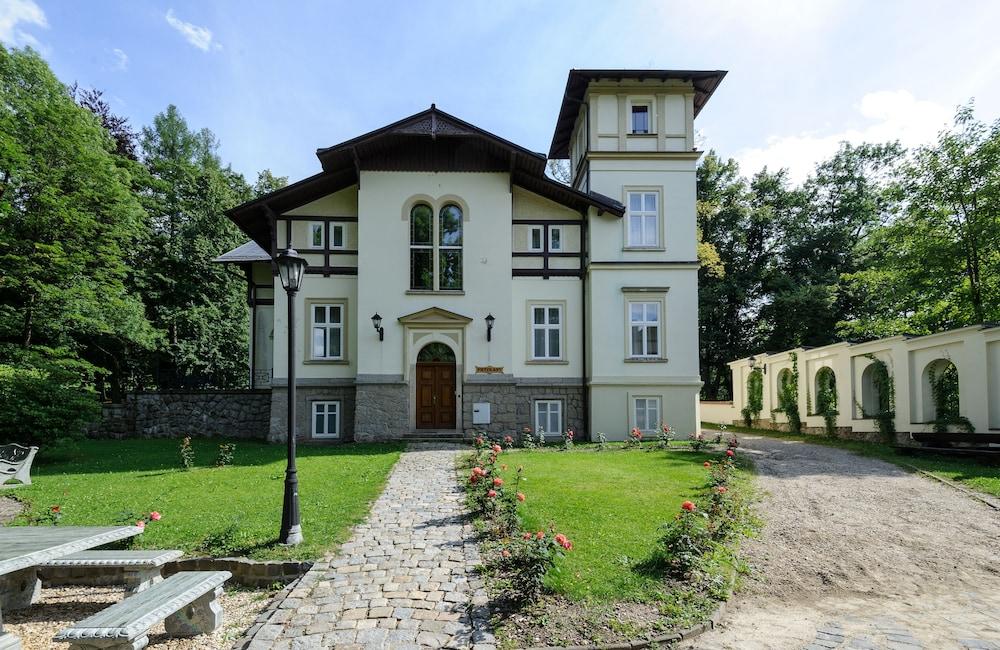 Spa Resort Libverda - Villa Friedland Featured Image