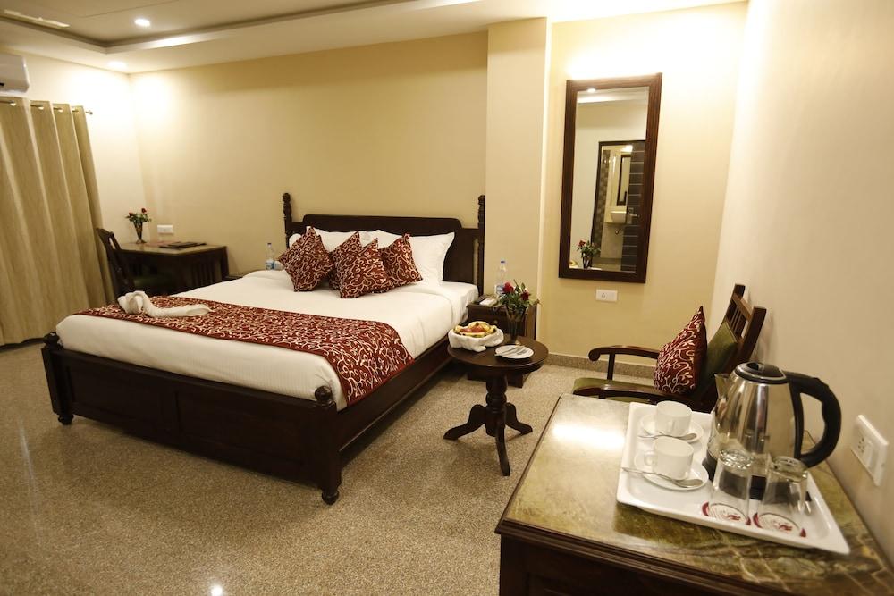 Bhanwar Niwas Room