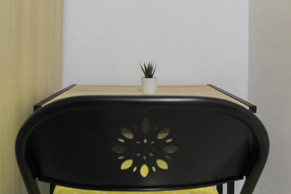 ستيليش آند بوش ستوديو أيروبوليس أبارتمنت غرفة