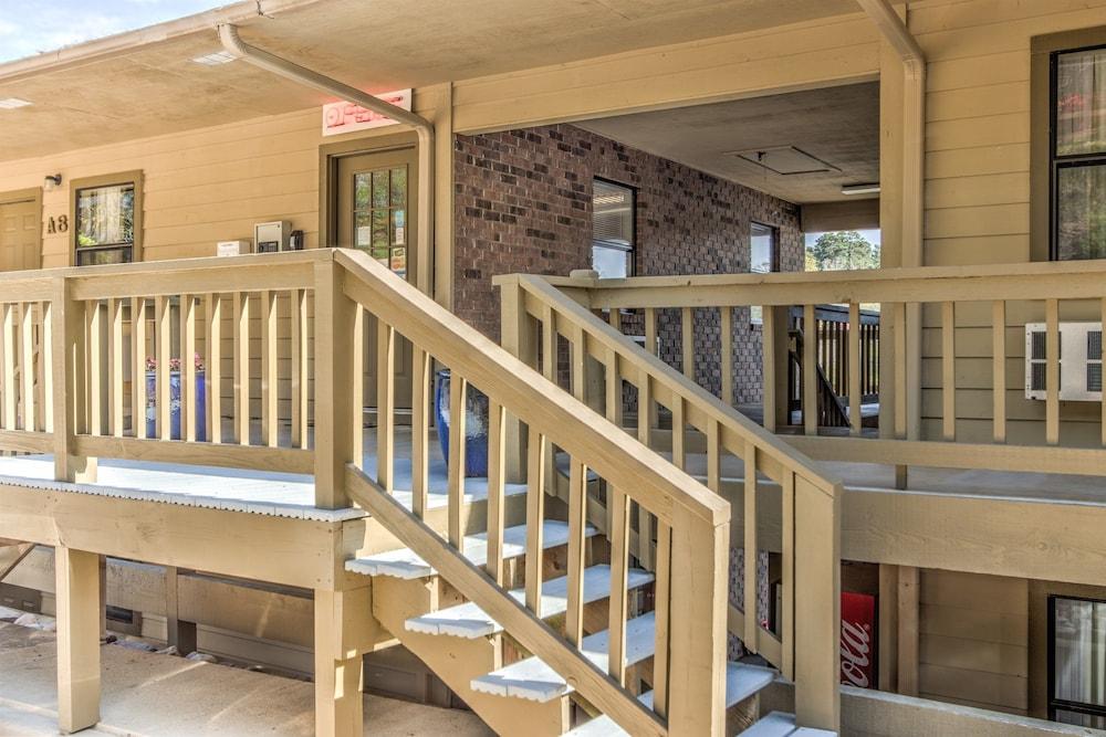 لونج آيلاند لايك ريزورت الردهة