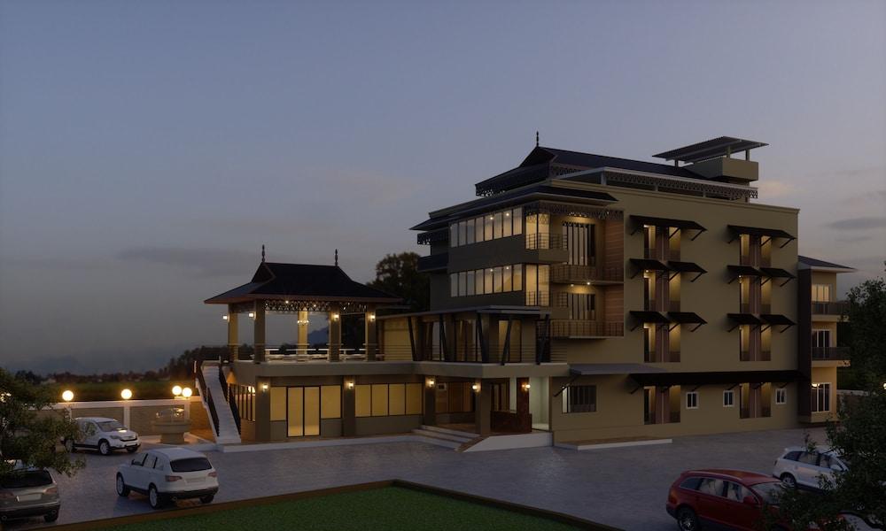 ذا بلووم ريزيدانس آت سوفارنابومي الصورة الأساسية