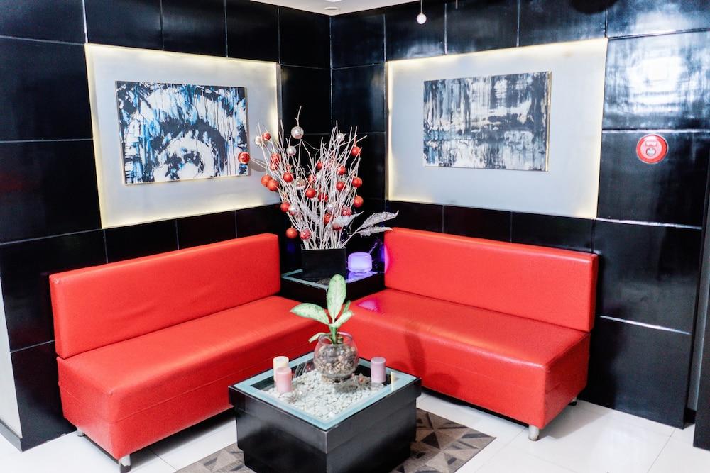 إيكيكو هاوس