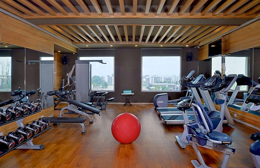 Radisson Chandigarh Zirakpur Fitness Facility