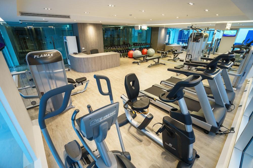 New Season Square Hotel Gym