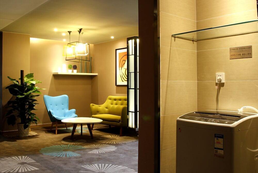 وايهاي يون شانغ بوتيك هوتل منطقة الجلوس في الردهة