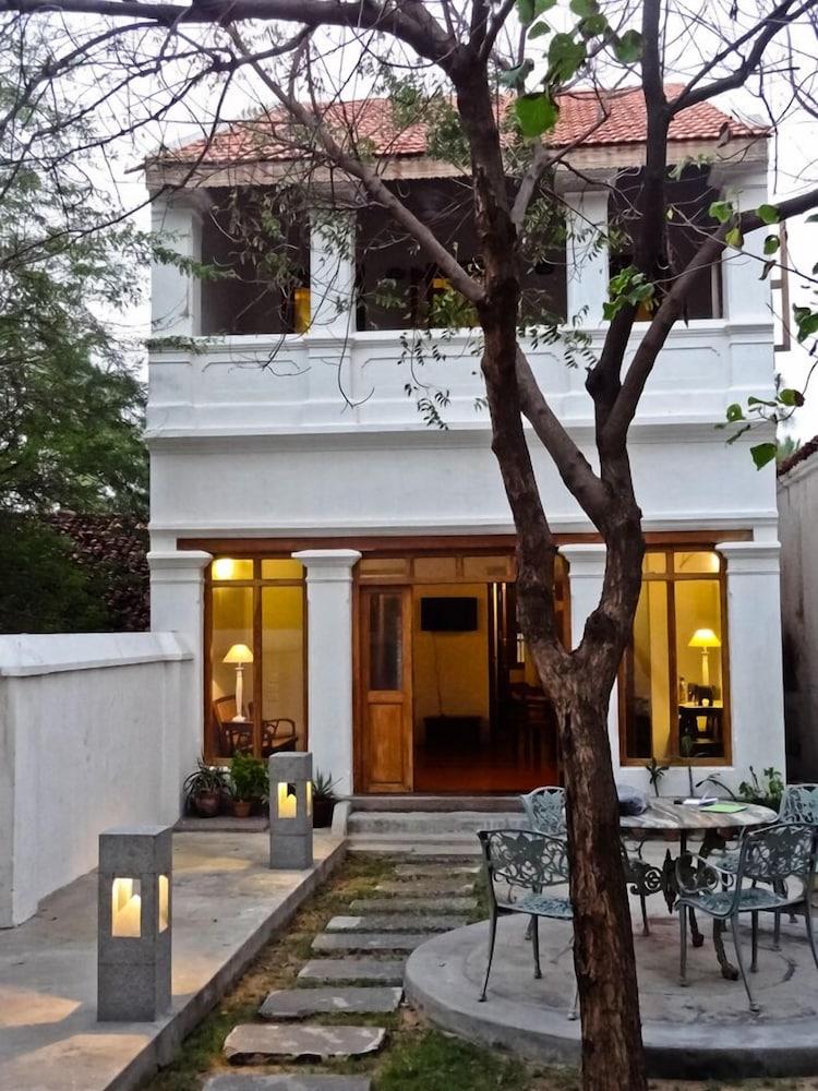 The Bungalow On The Beach - Tranquebar Exterior