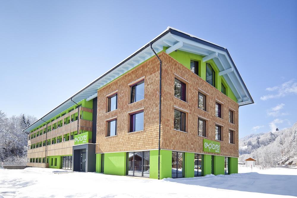 إكسبلورر هوتل أوبيستوف