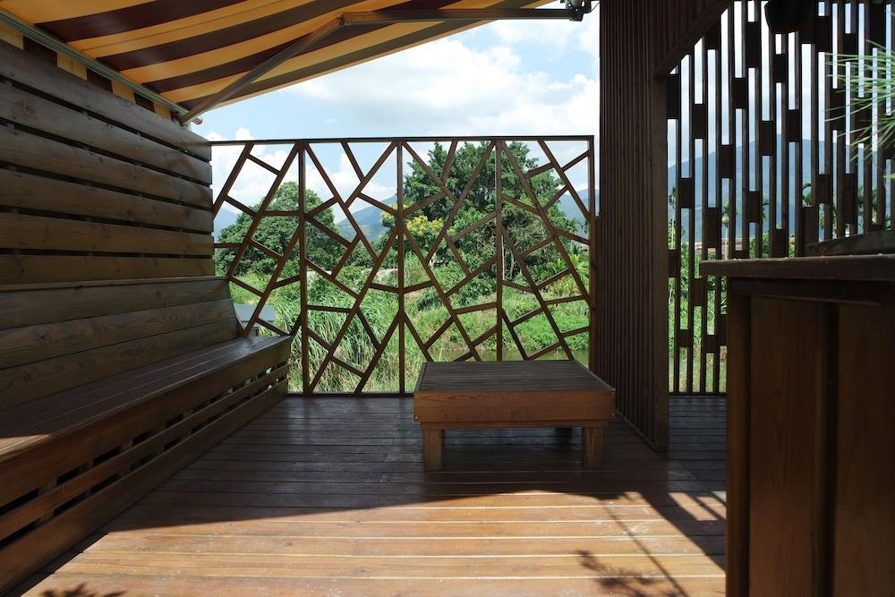 فانجو ستاري نايت بيد آند بريكفاست