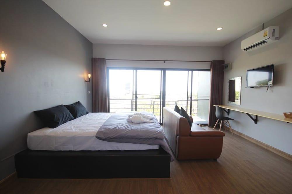 Ma Der Bua Room