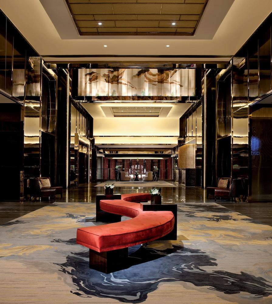 The Ritz-Carlton, Hong Kong Lobby Sitting Area