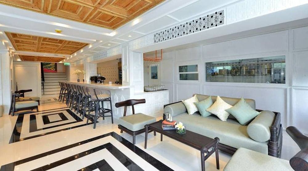 Riva Arun Bangkok Lobby Sitting Area