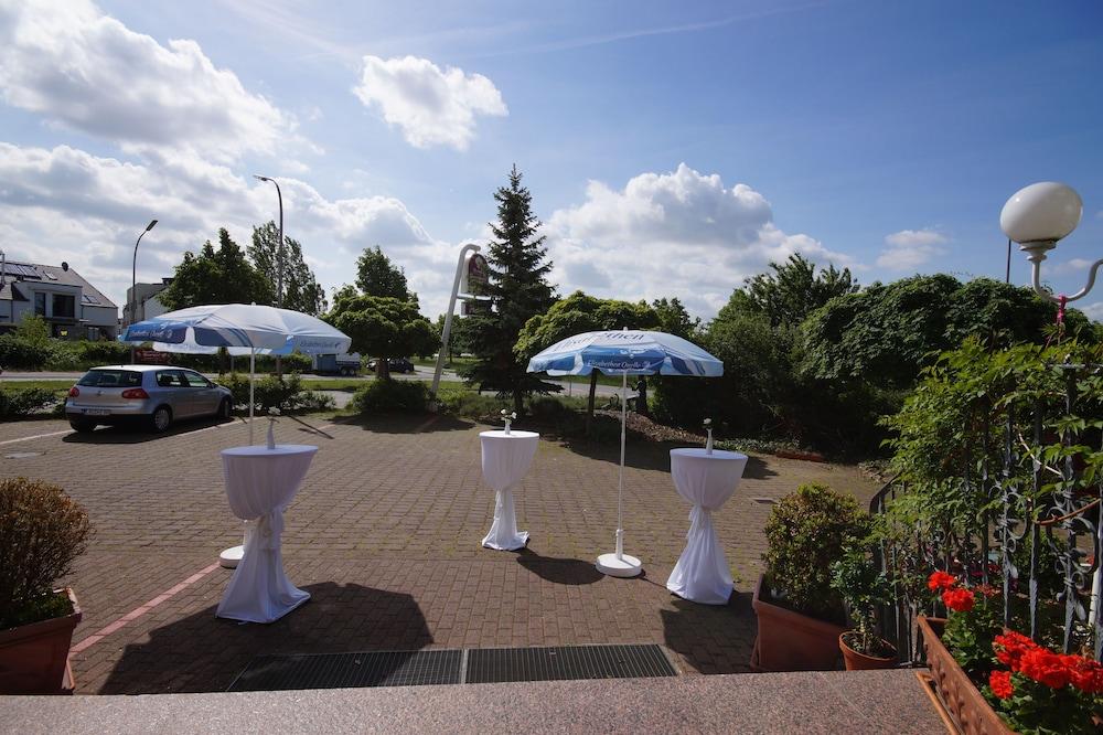 هوتل بوسونو هوف المنطقة المحيطة بالمنشأة