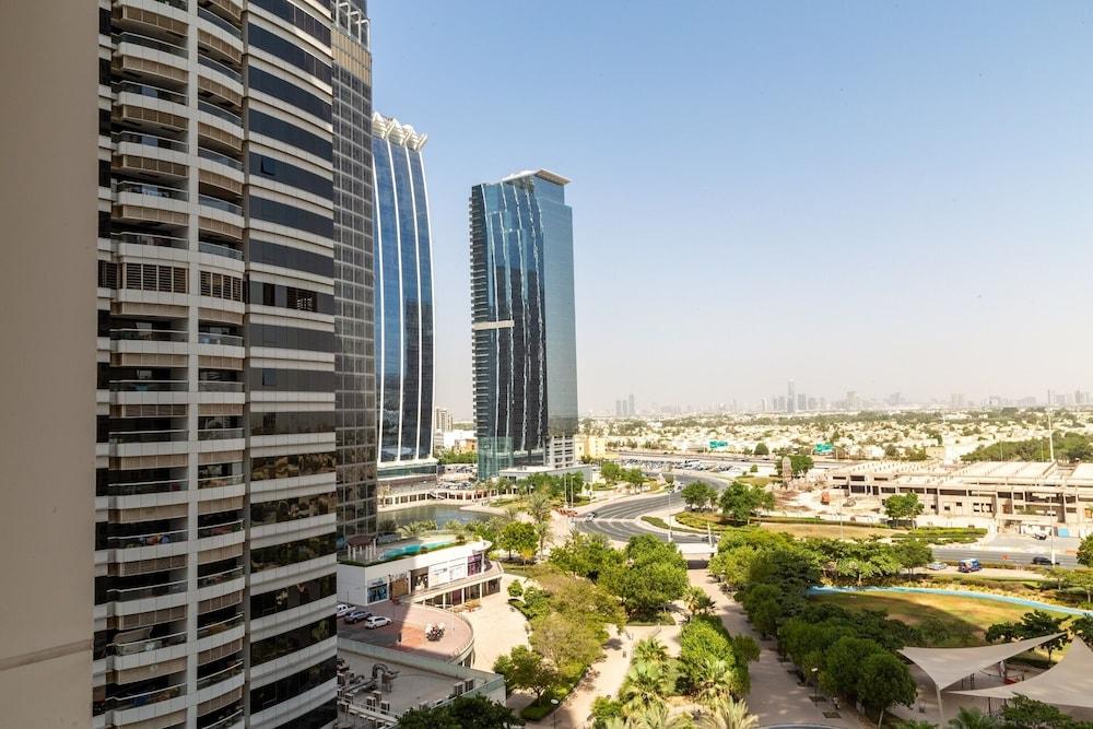 Neat And Gorgeous Studio Apartment In JLT Exterior