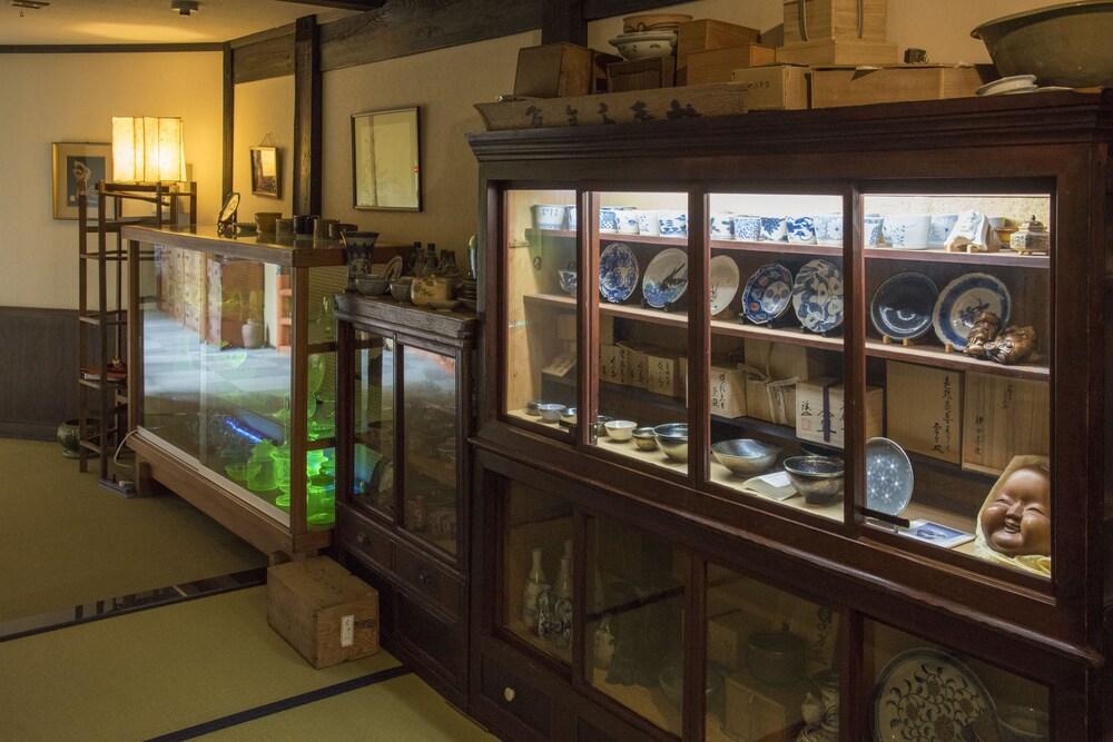 Busuitei Interior