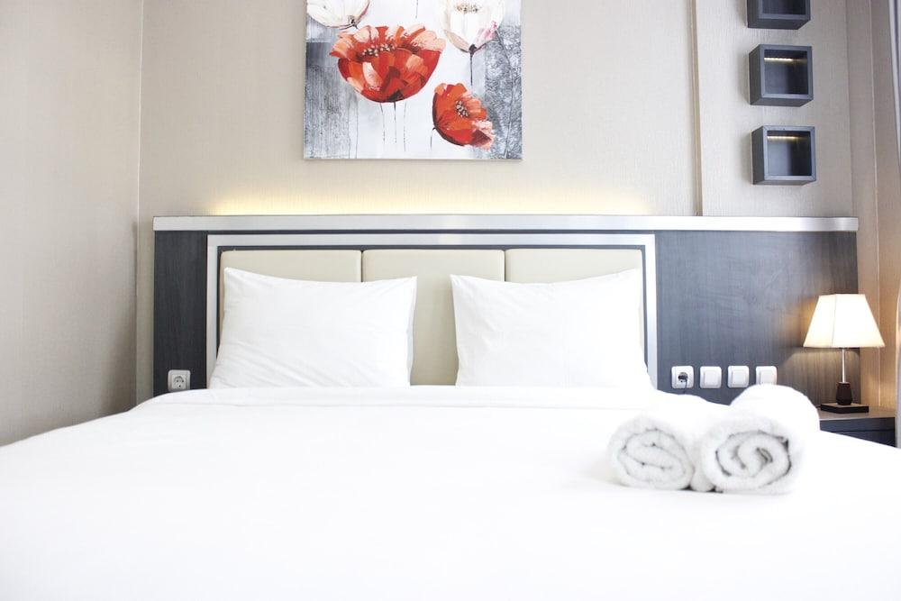 Convenient 1BR Gateway Pasteur Apartment Room
