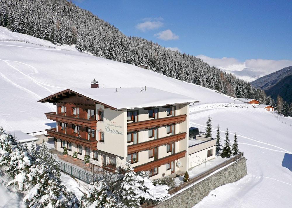 فروشتيكس بينزيون كريستينا